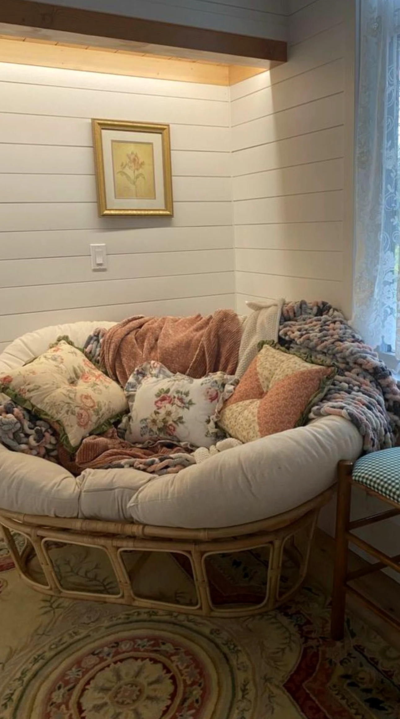 Bright kitchen nook supports the corner through character, leaving the space feeling comfortable in daily use.