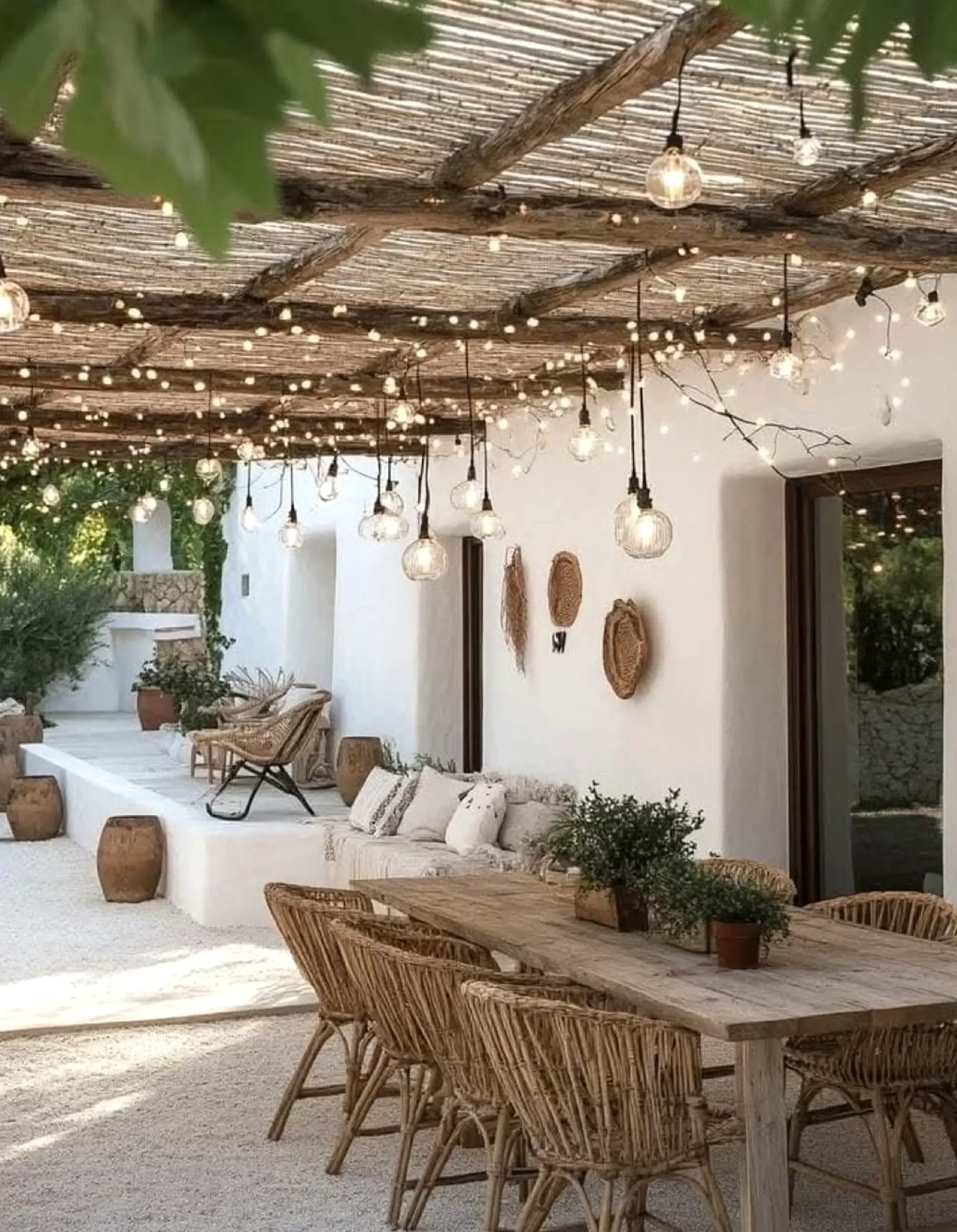 Calm sunlit room gives the backdrop more depth, so the whole view feels clear and inviting.