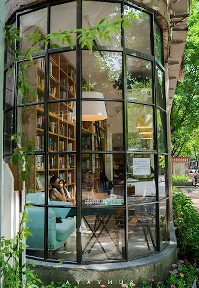 Inviting courtyard view brings charm to the garden edge, creating a mood that feels visually grounded.