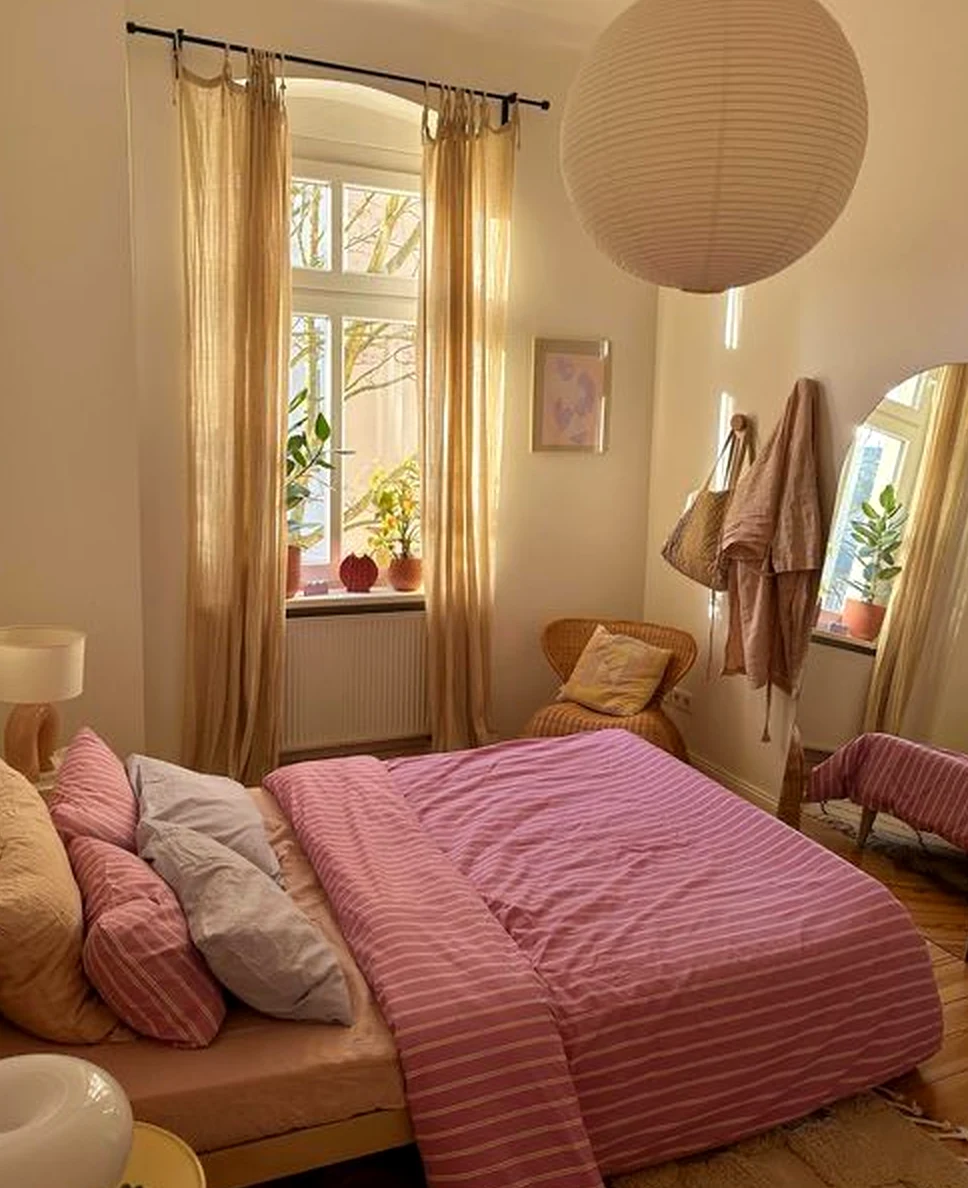 Tactile ceiling detail anchors the outdoor space with order, giving the view a mood that feels fresh and intentional.