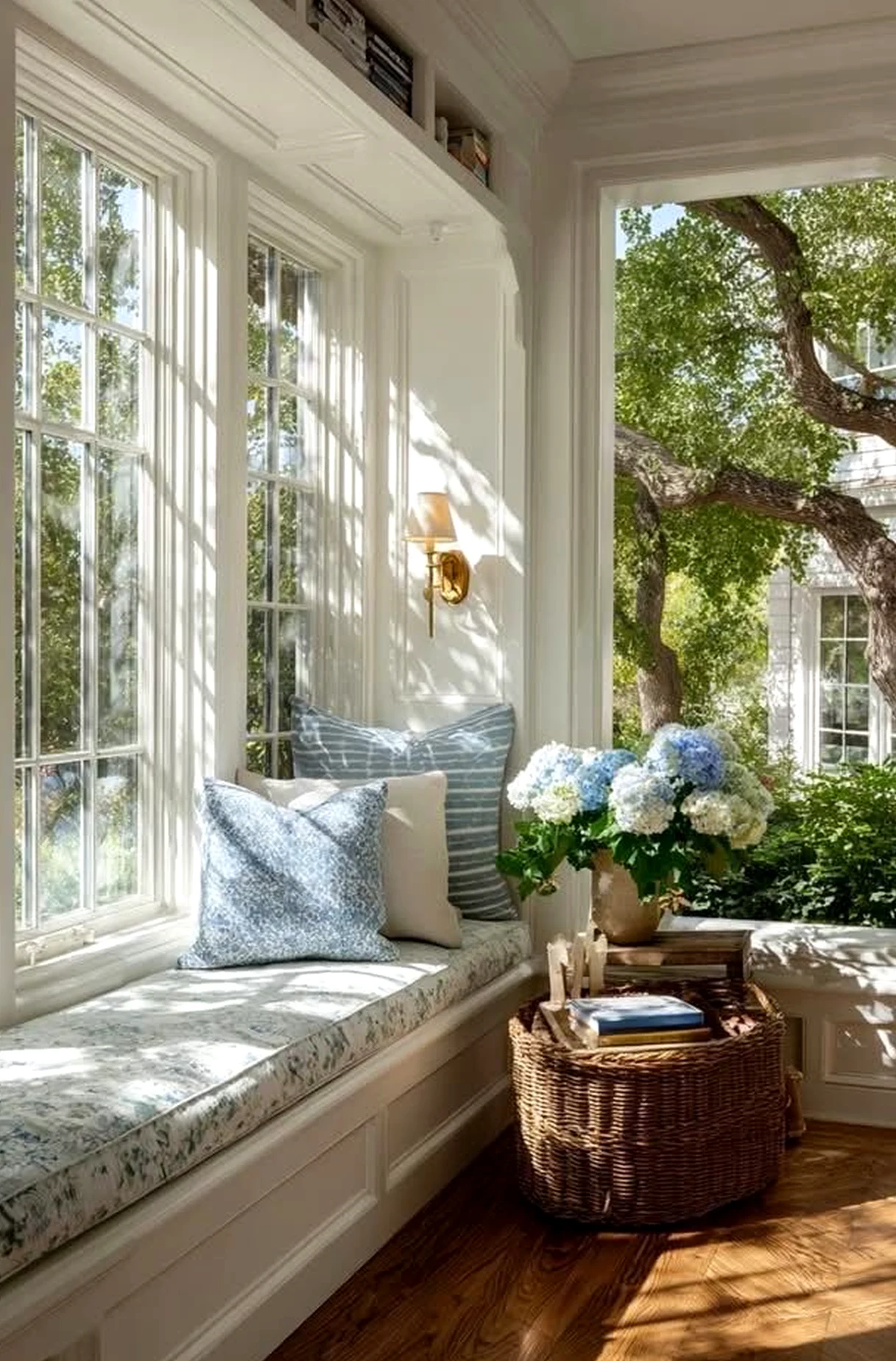 Airy dining setup draws attention to shape while the design stays fresh and intentional.