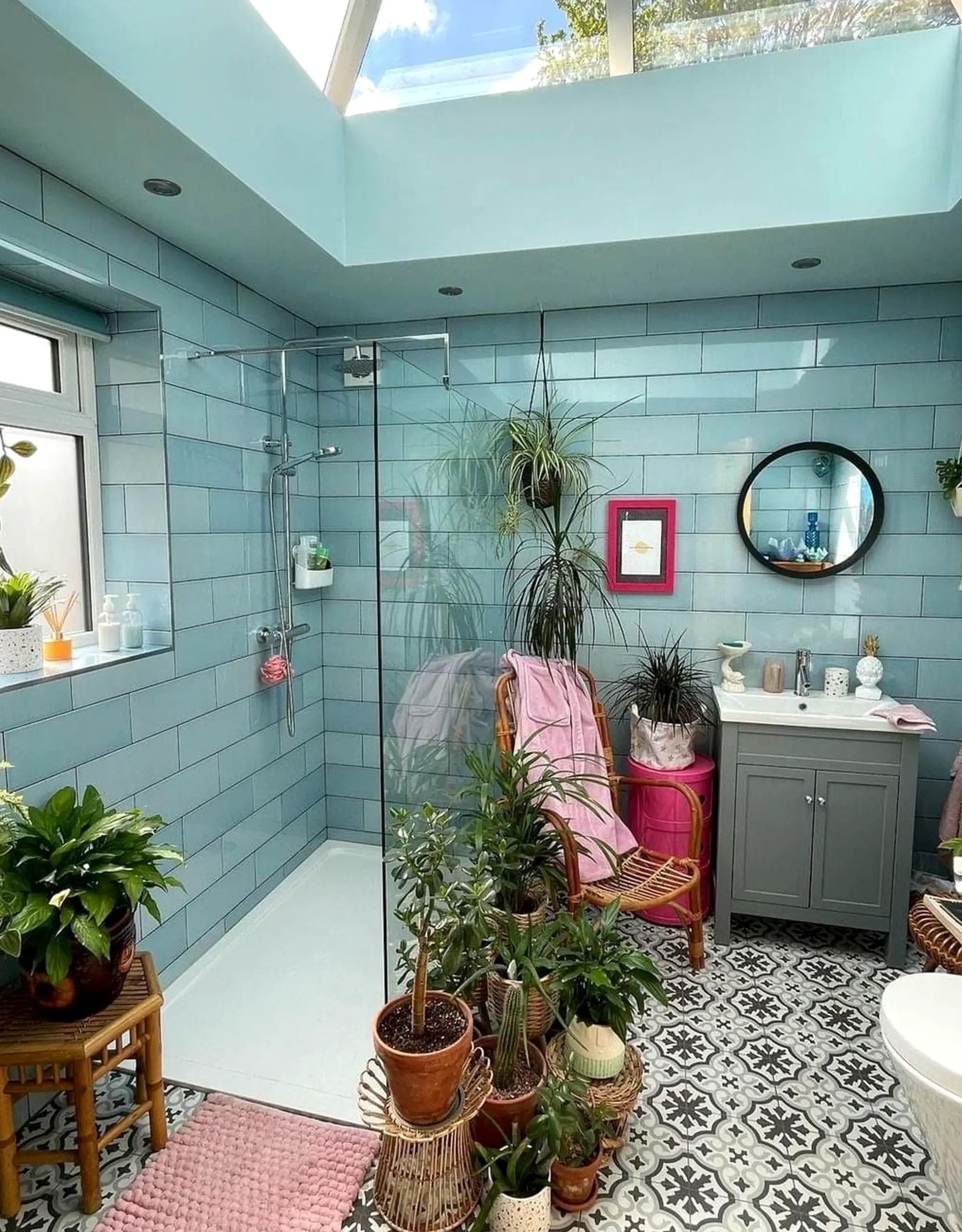 Fresh patio corner brings a useful note of depth, making the sitting area feel ready for quiet use.